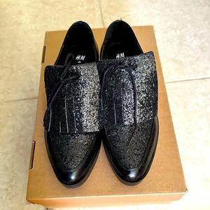 Black, sparkle women’s oxfords.